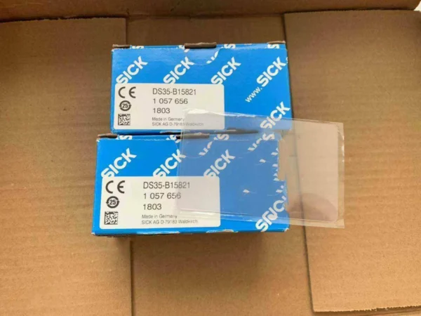 1PCS NEW SICK DS35-B15821 laser sensor