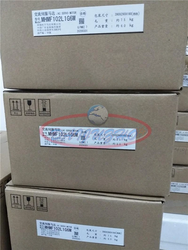 NEW IN BOX Panasonic Servo motor MHMF102L1G6M 1KW